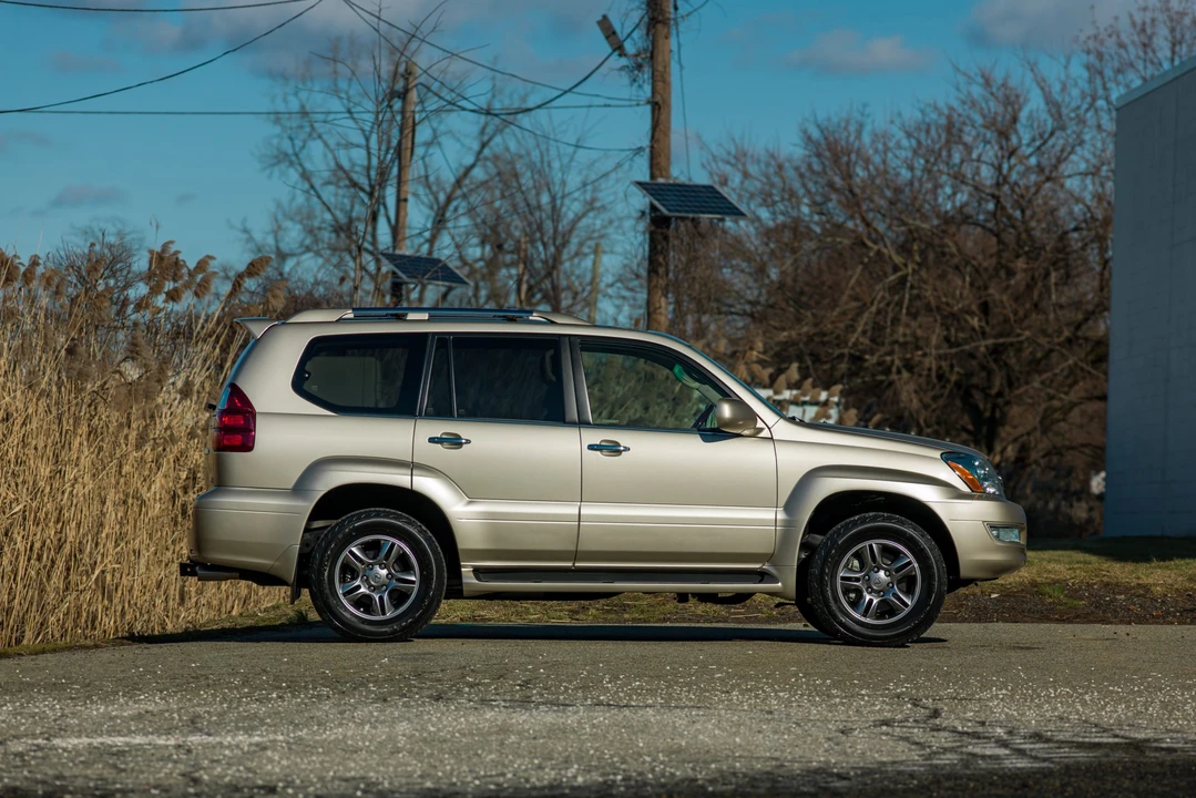 2008 Lexus GX 1st Gen - Image 17 of 31