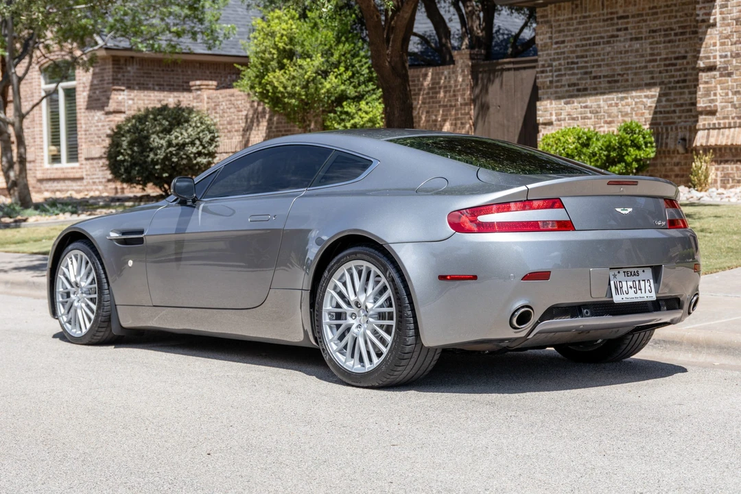 2009 Aston Martin V8 Vantage (2006-2017) - Image 8 of 31