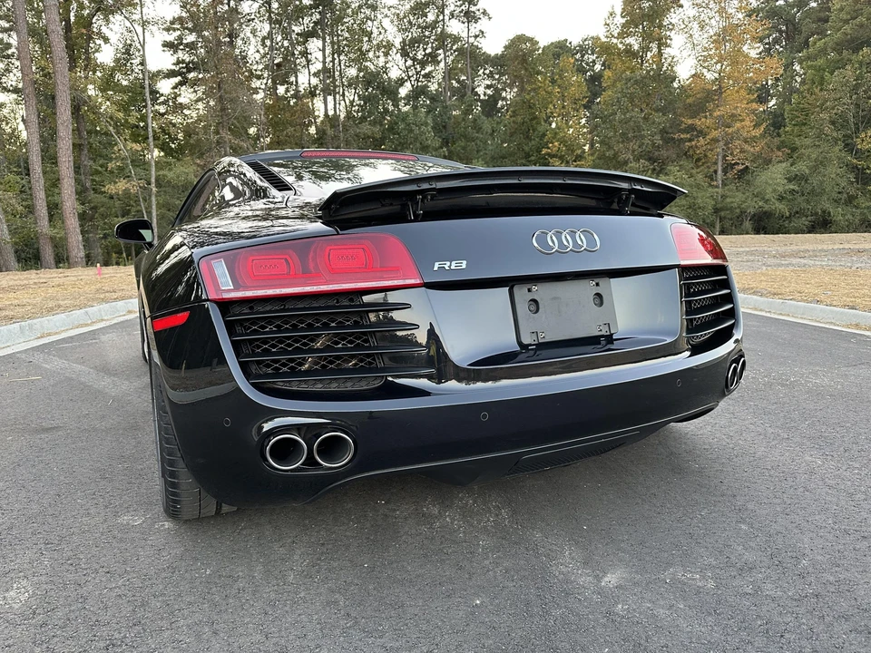 2009 Audi 42 R8 - Image 28 of 31