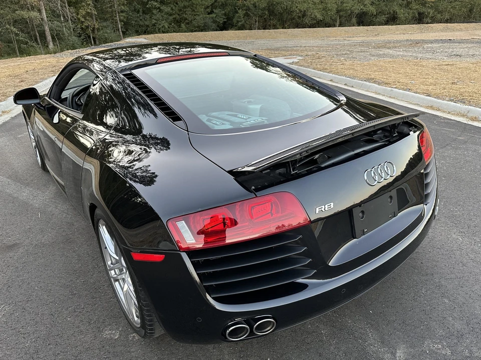 2009 Audi 42 R8 - Image 29 of 31