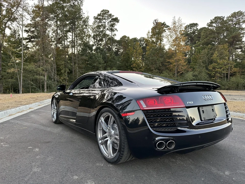 2009 Audi 42 R8 - Image 30 of 31