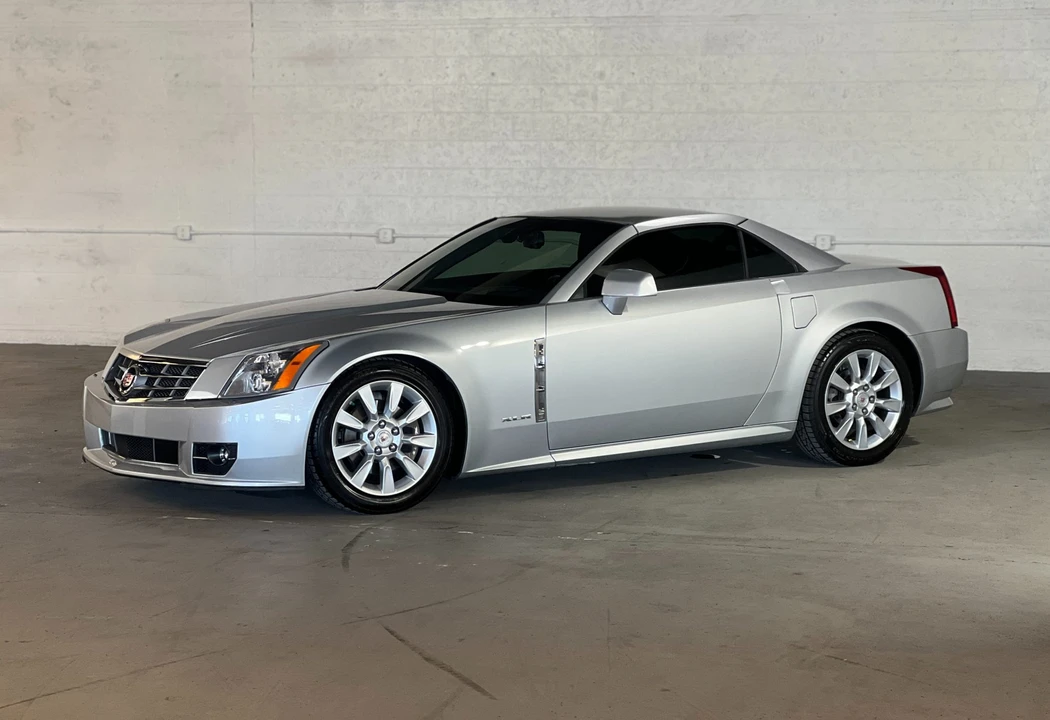 2009 Cadillac XLR - Image 13 of 31