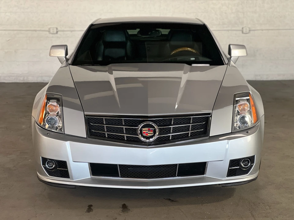 2009 Cadillac XLR - Image 3 of 31
