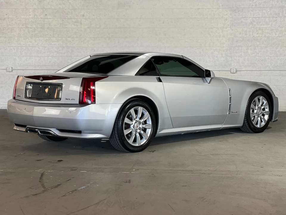 2009 Cadillac XLR - Image 29 of 31
