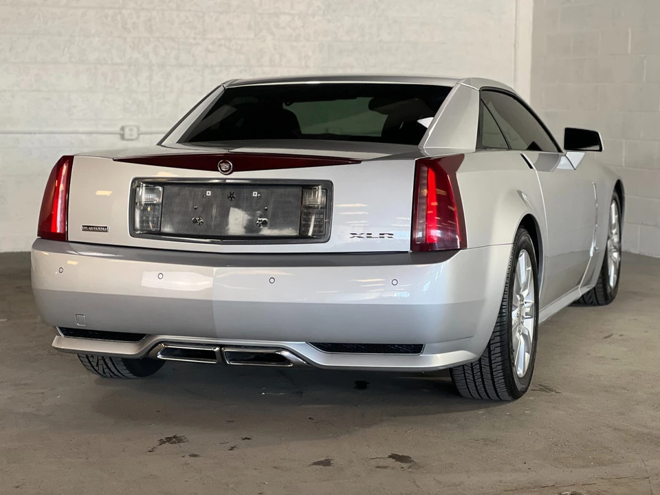 2009 Cadillac XLR - Image 25 of 31