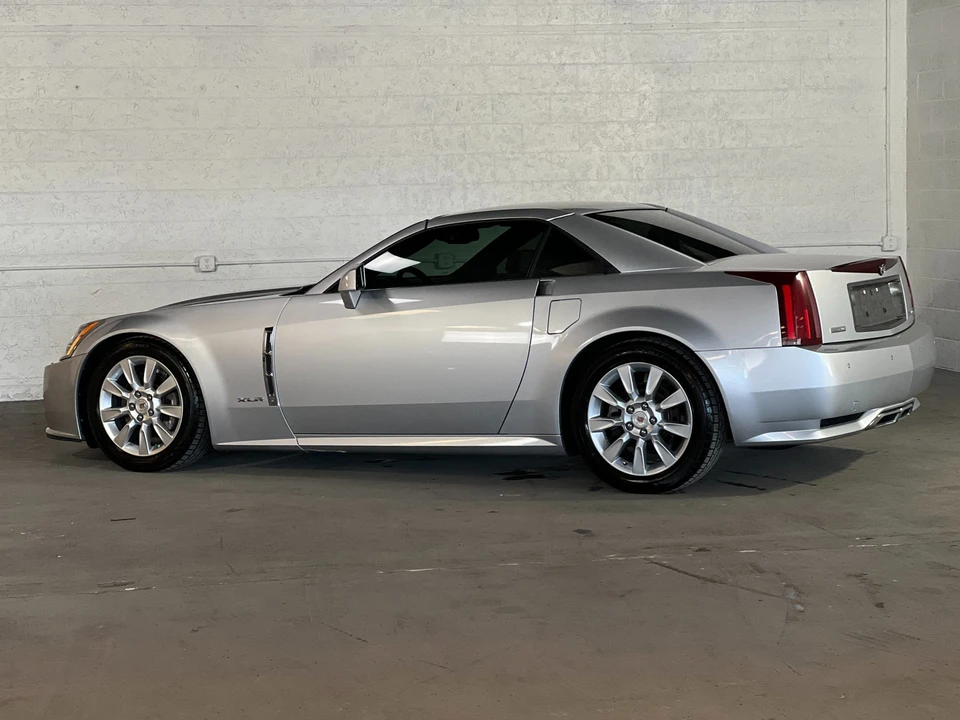 2009 Cadillac XLR - Image 15 of 31