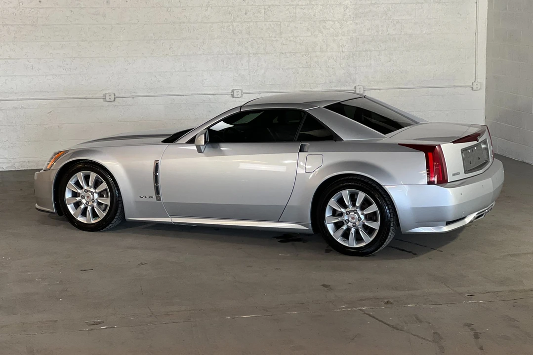 2009 Cadillac XLR - Image 14 of 31