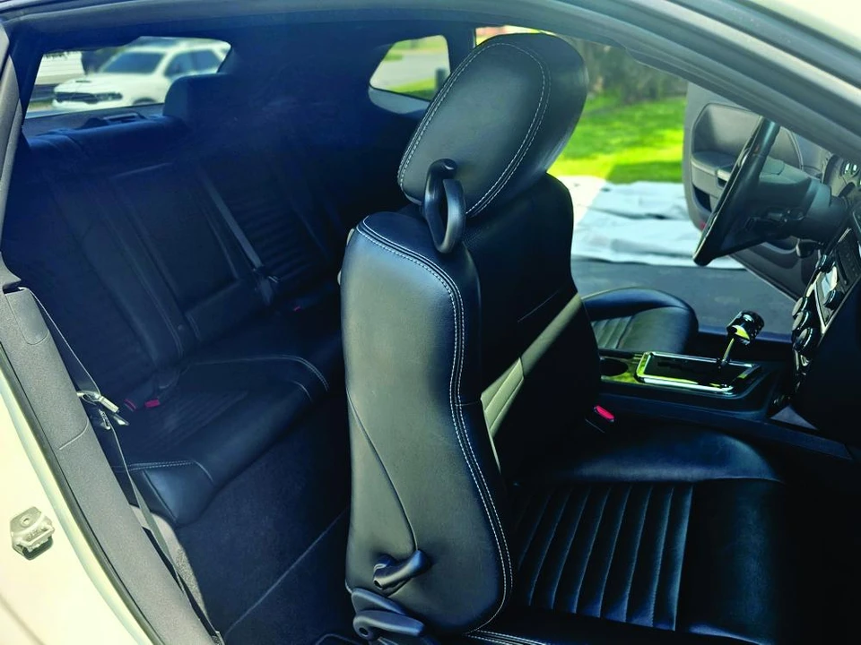 2009 Dodge Challenger 3rd Gen - Image 24 of 31