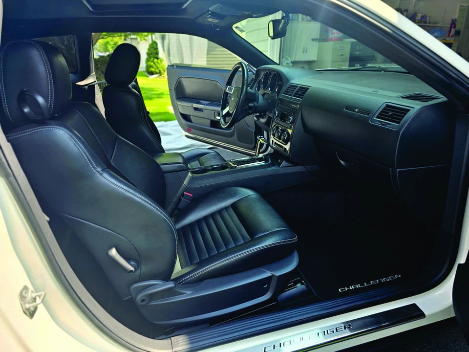 2009 Dodge Challenger 3rd Gen - Image 20 of 31