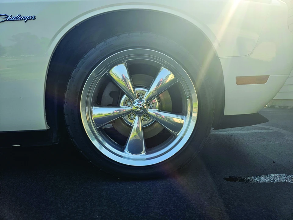 2009 Dodge Challenger 3rd Gen - Image 9 of 31