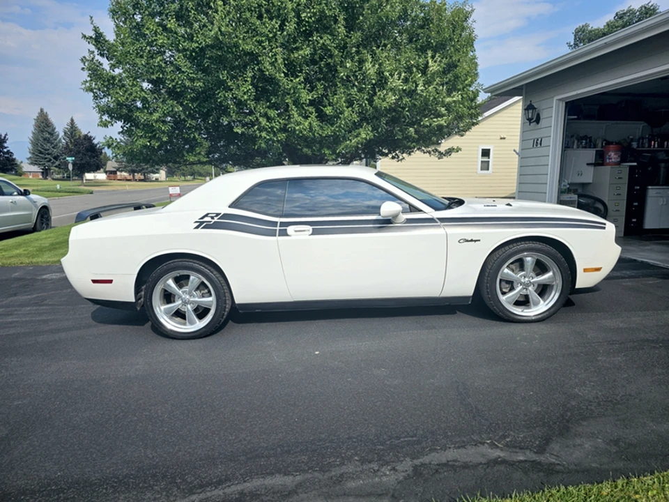 2009 Dodge Challenger 3rd Gen - Image 5 of 31