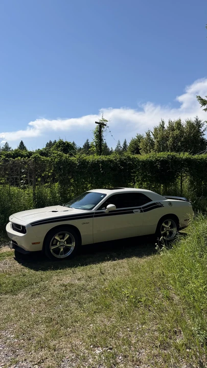 2009 Dodge Challenger 3rd Gen - Image 2 of 31