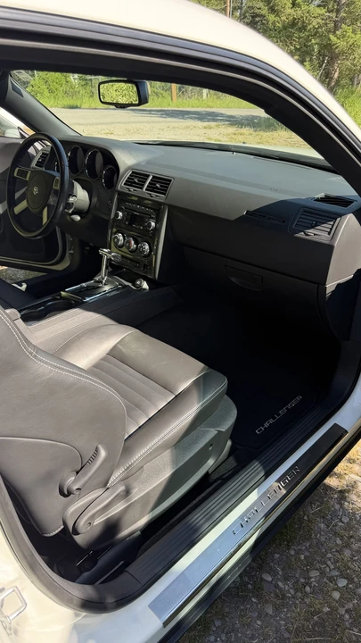 2009 Dodge Challenger 3rd Gen - Image 22 of 31