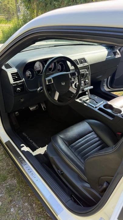 2009 Dodge Challenger 3rd Gen - Image 29 of 31