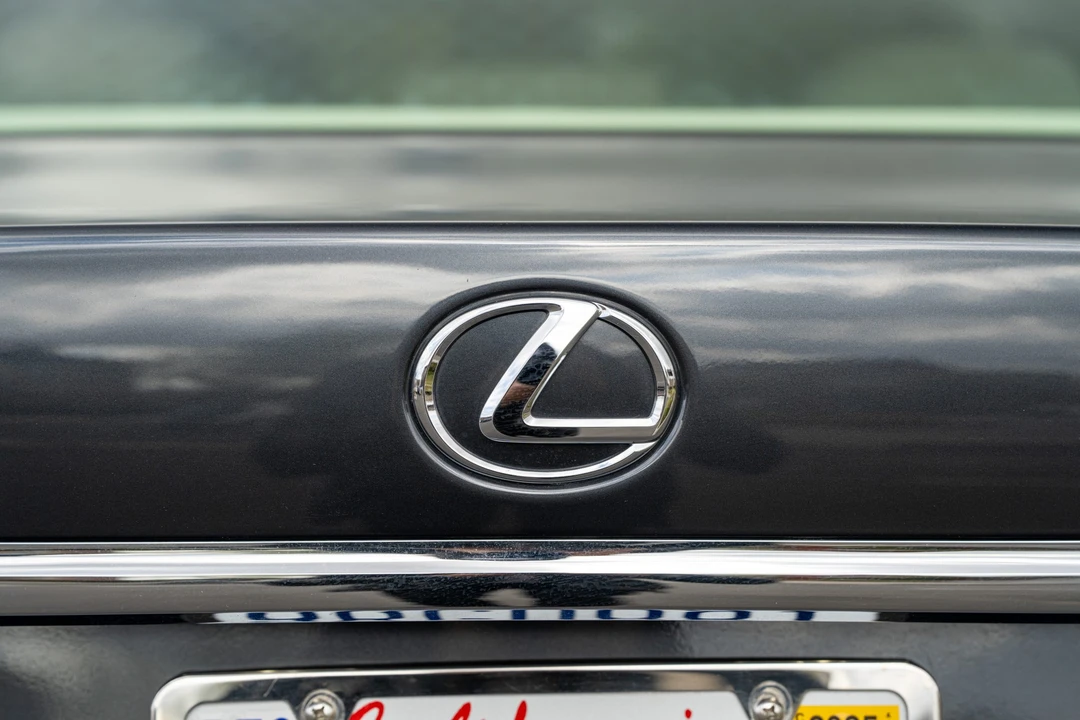 2009 Lexus LS 4th Gen - Image 23 of 31