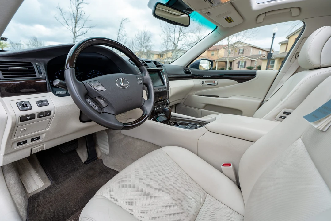 2009 Lexus LS 4th Gen - Image 31 of 31