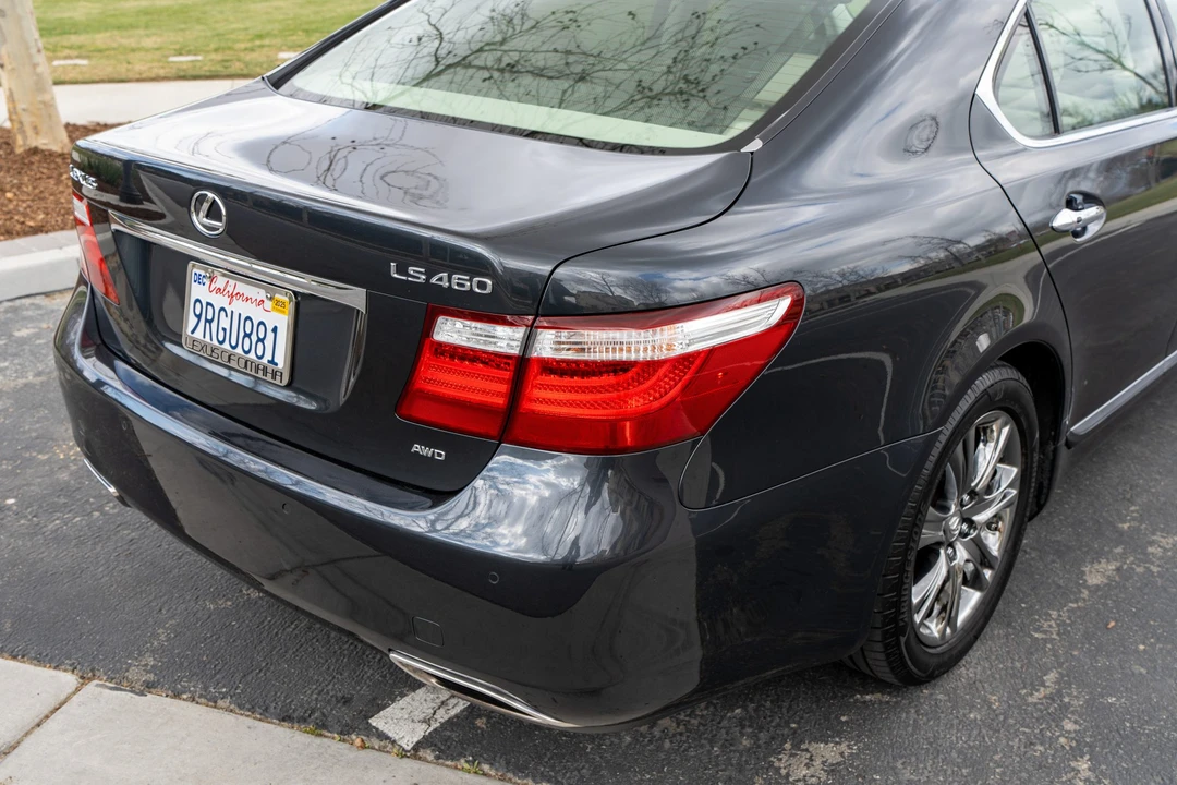 2009 Lexus LS 4th Gen - Image 12 of 31