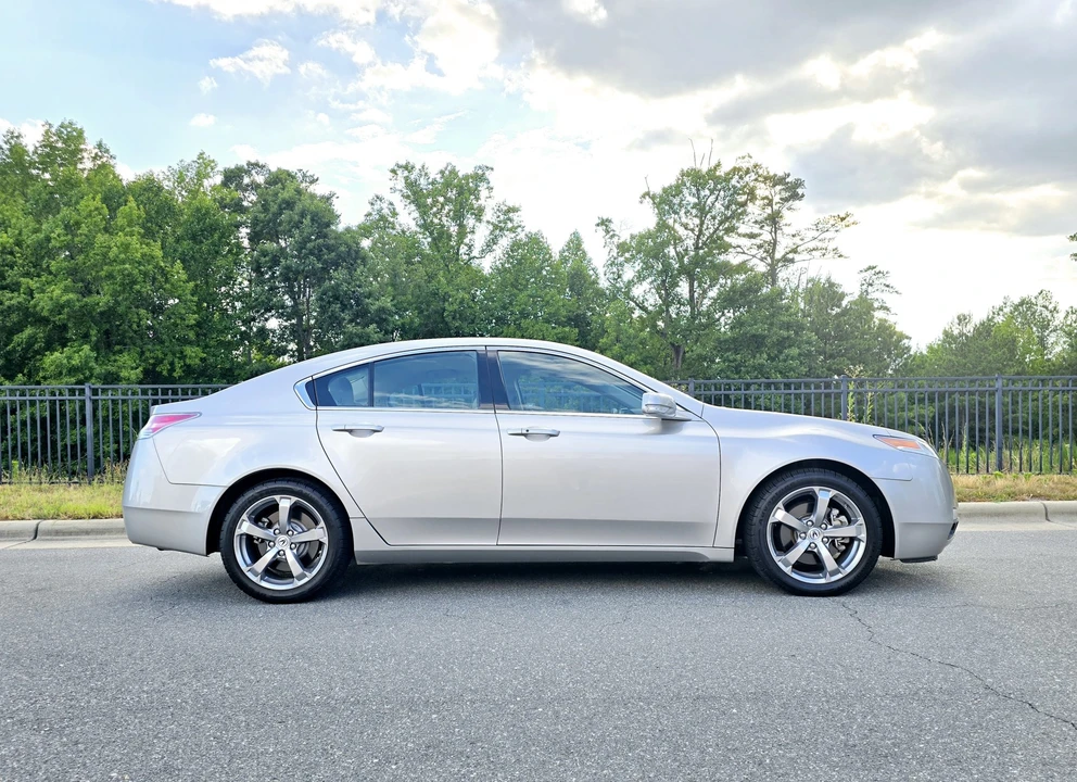 2010 Acura TL 4th Gen - Image 28 of 31