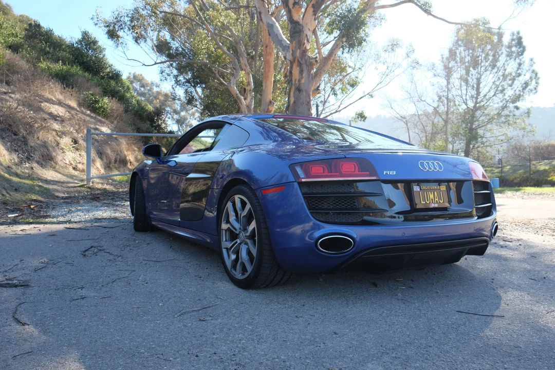2010 Audi 42 R8 - Image 28 of 31