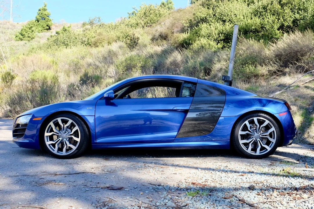 2010 Audi 42 R8 - Image 2 of 31