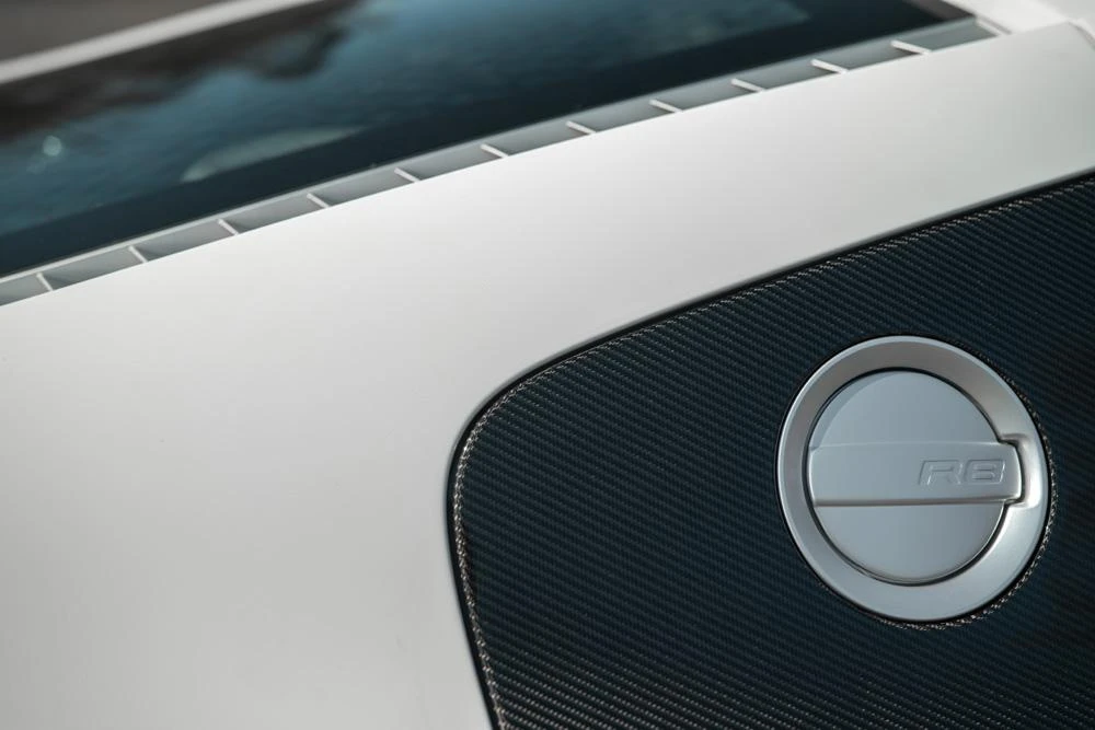 2011 Audi 42 R8 - Image 26 of 31