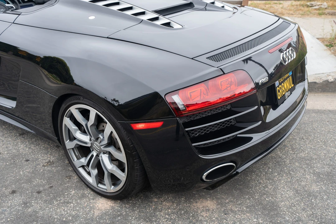 2011 Audi 42 R8 - Image 28 of 31