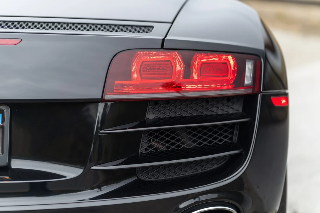 2011 Audi 42 R8 - Image 22 of 31