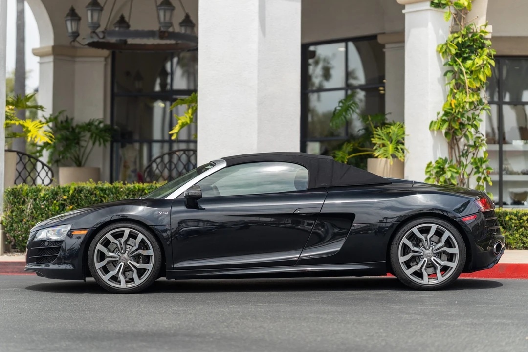 2011 Audi 42 R8 - Image 9 of 31