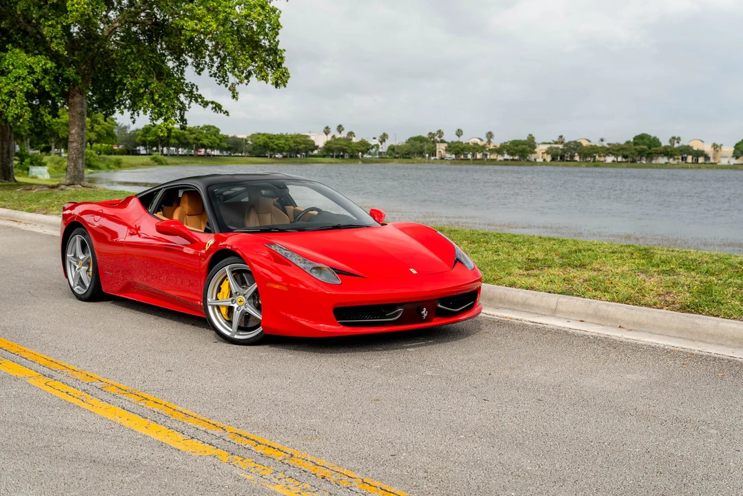 2011 Ferrari 458 Italia - Image 12 of 31