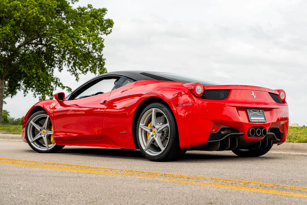 2011 Ferrari 458 Italia - Image 4 of 31