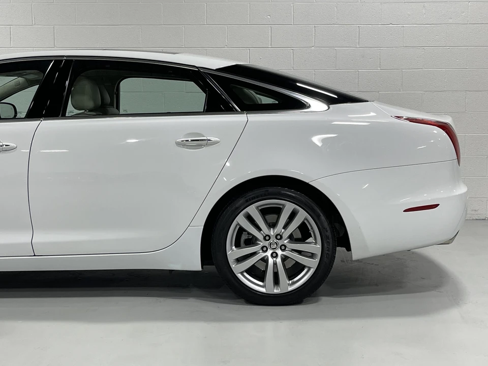 2011 Jaguar X351 XJ - Image 25 of 31