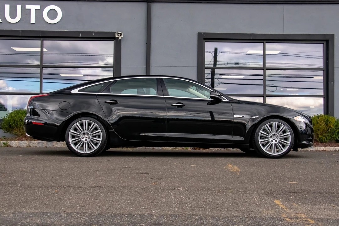 2011 Jaguar X351 XJ - Image 14 of 31