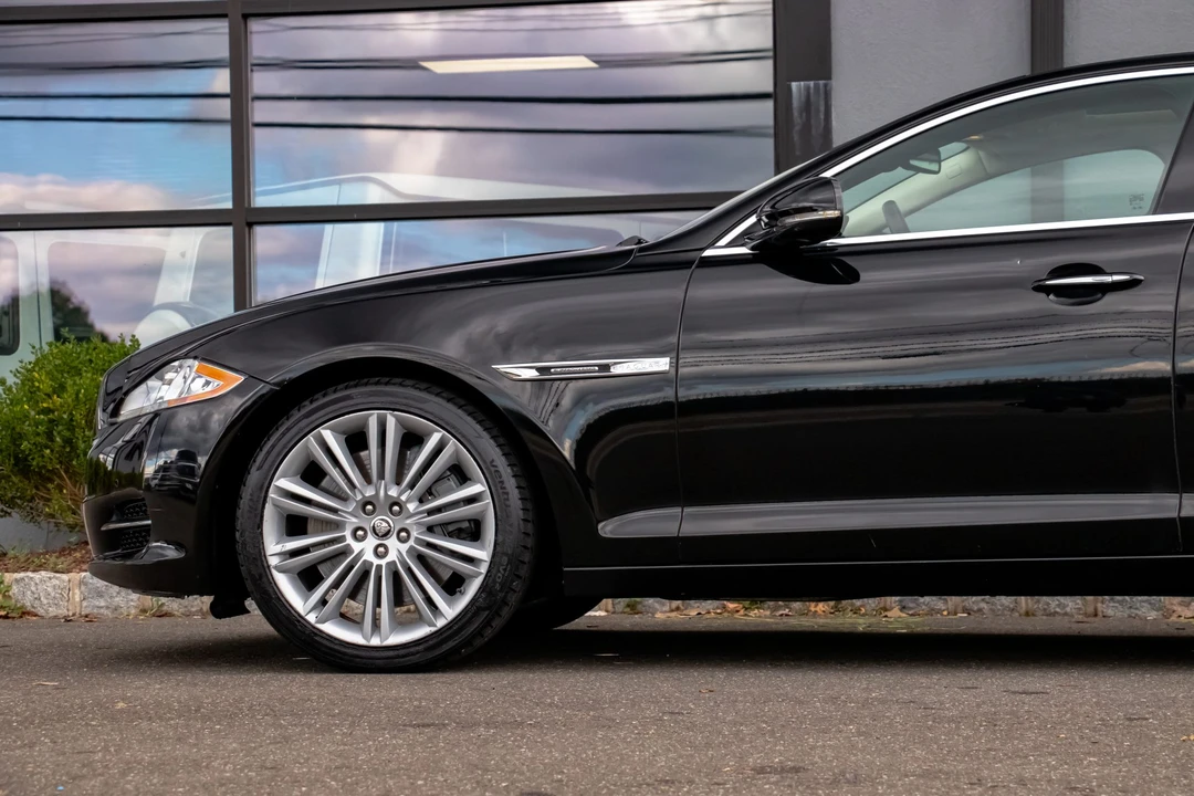 2011 Jaguar X351 XJ - Image 24 of 31