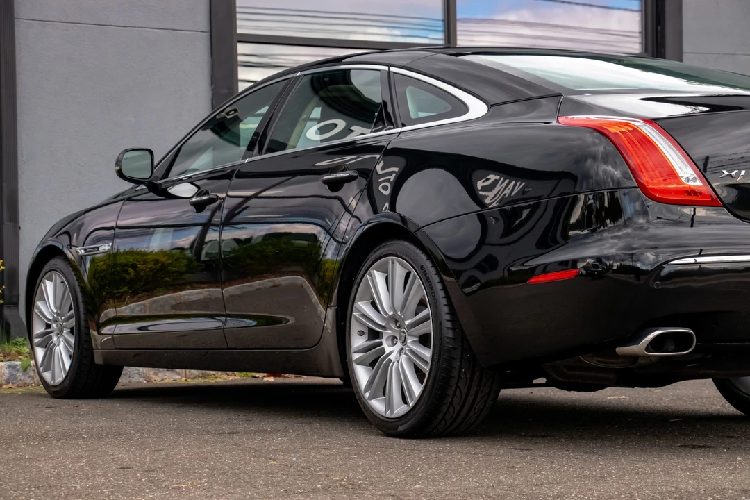 2011 Jaguar X351 XJ - Image 26 of 31