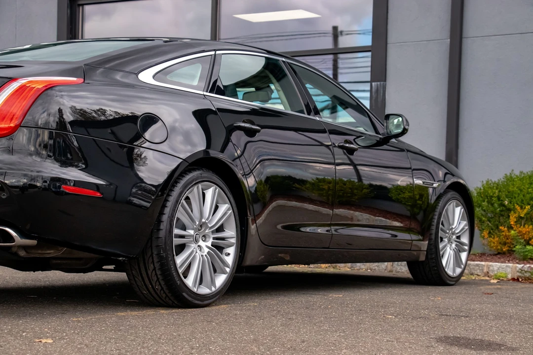 2011 Jaguar X351 XJ - Image 30 of 31