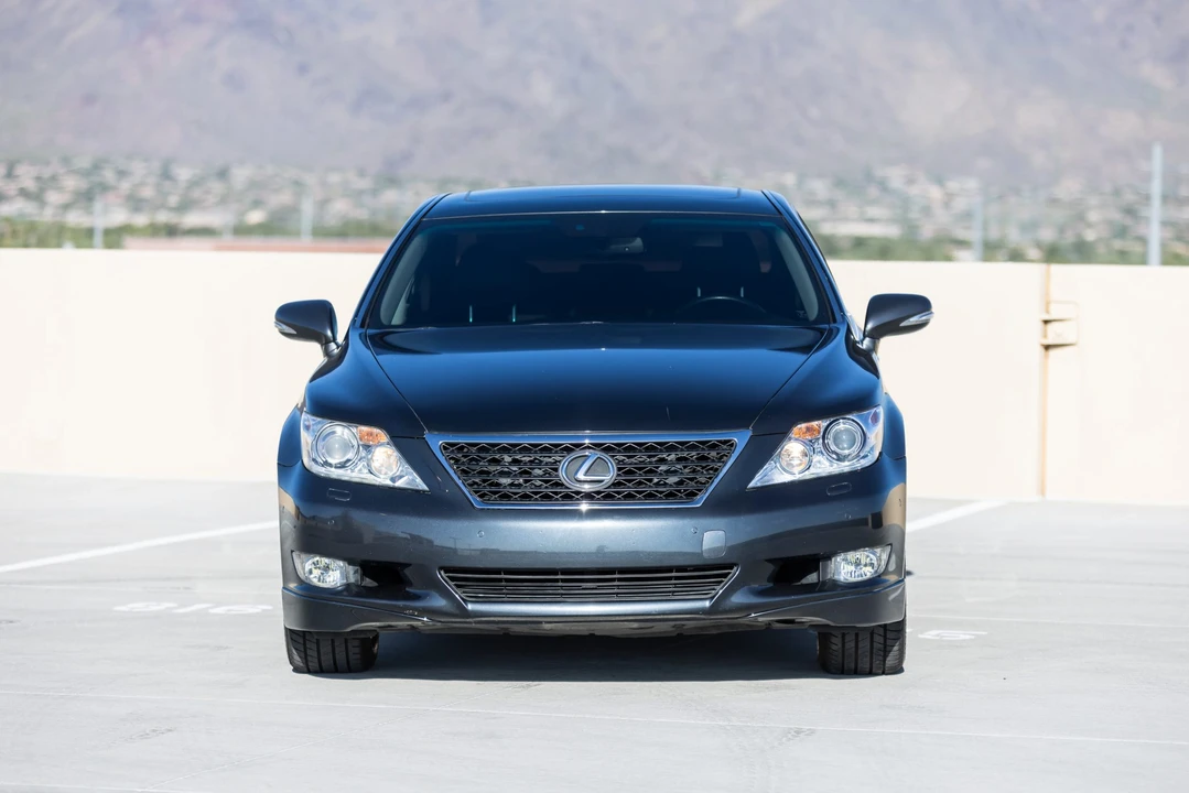 2011 Lexus LS 4th Gen - Image 9 of 31