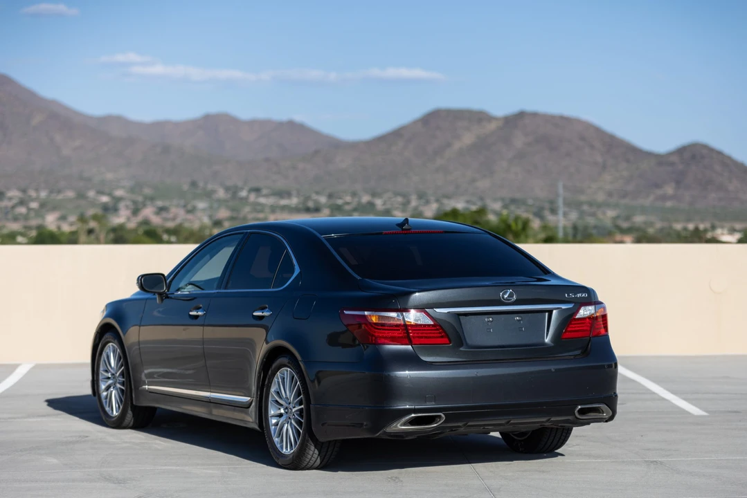 2011 Lexus LS 4th Gen - Image 4 of 31