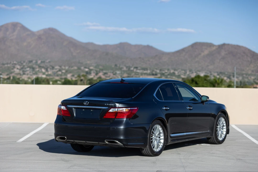 2011 Lexus LS 4th Gen - Image 6 of 31