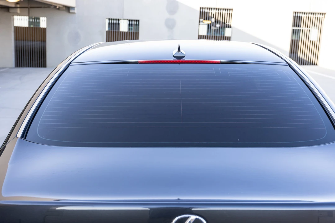 2011 Lexus LS 4th Gen - Image 30 of 31