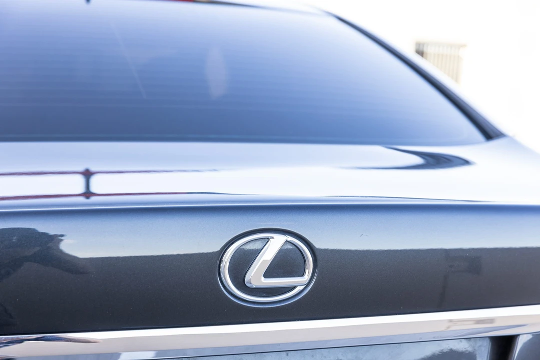 2011 Lexus LS 4th Gen - Image 31 of 31