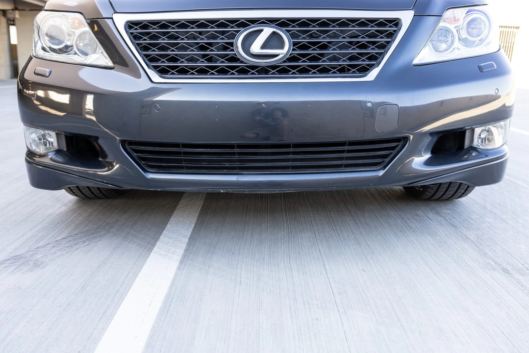 2011 Lexus LS 4th Gen - Image 13 of 31