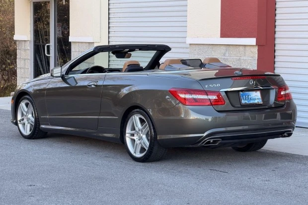 2011 Mercedes-Benz C207/A207 E-Class Coupe & Convertible - Image 2 of 7