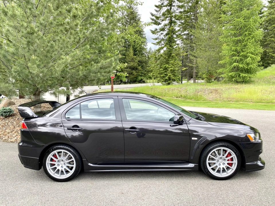 2011 Mitsubishi Lancer Evolution X 9th Gen - Image 8 of 31