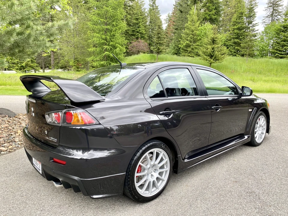 2011 Mitsubishi Lancer Evolution X 9th Gen - Image 9 of 31