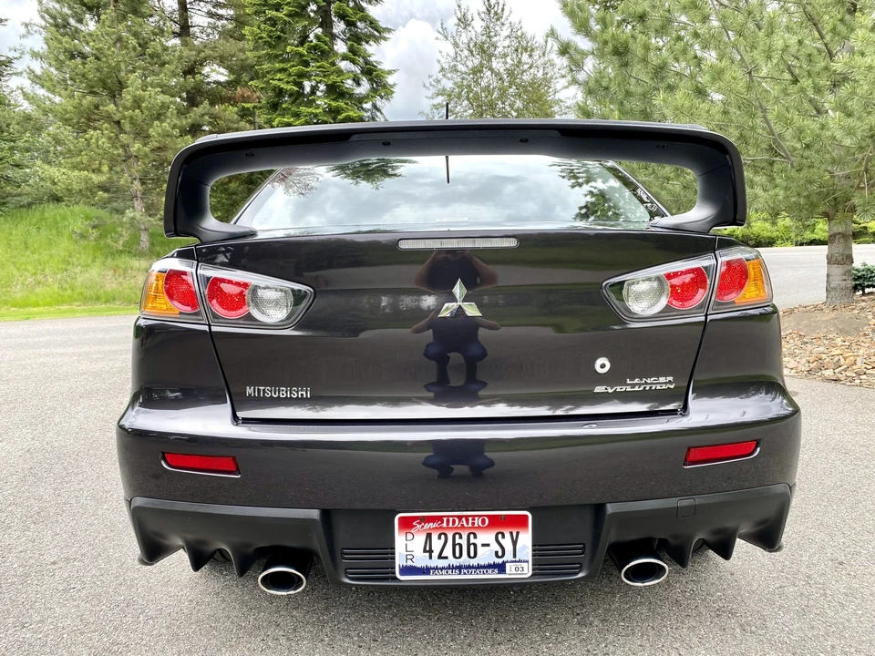2011 Mitsubishi Lancer Evolution X 9th Gen - Image 10 of 31