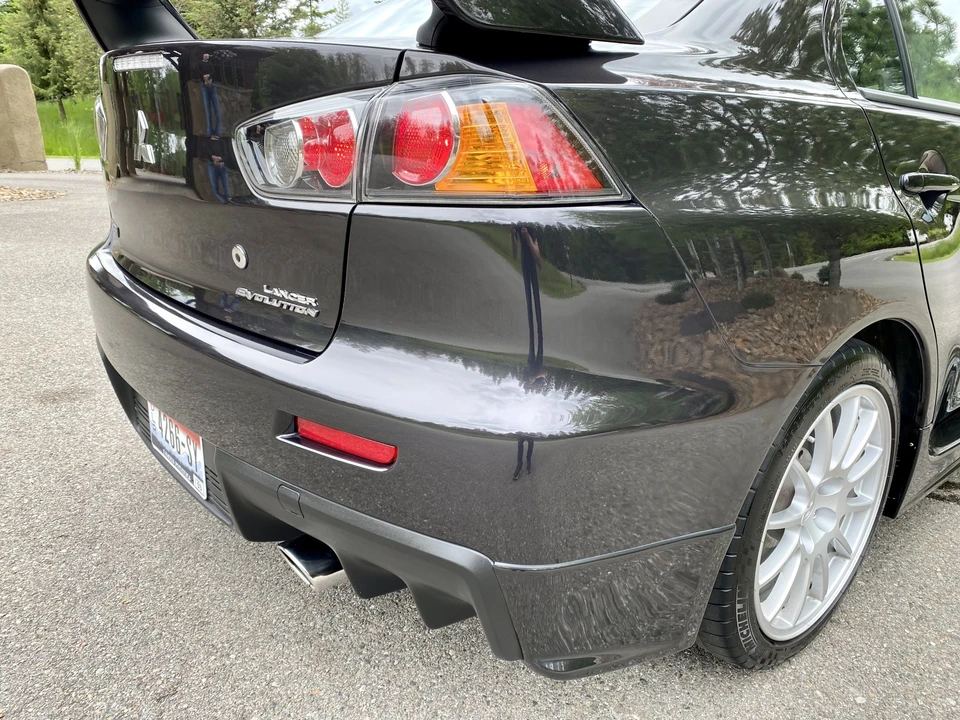 2011 Mitsubishi Lancer Evolution X 9th Gen - Image 21 of 31