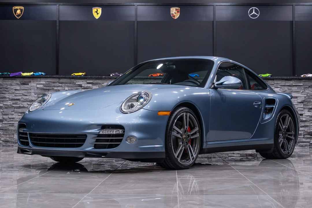 2011 Porsche 997 Turbo - Image 6 of 31