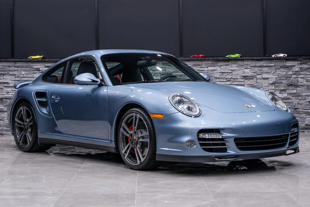 2011 Porsche 997 Turbo - Image 29 of 31