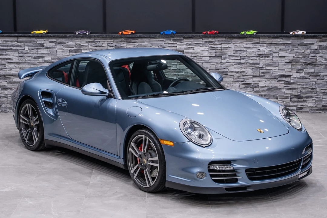 2011 Porsche 997 Turbo - Image 28 of 31