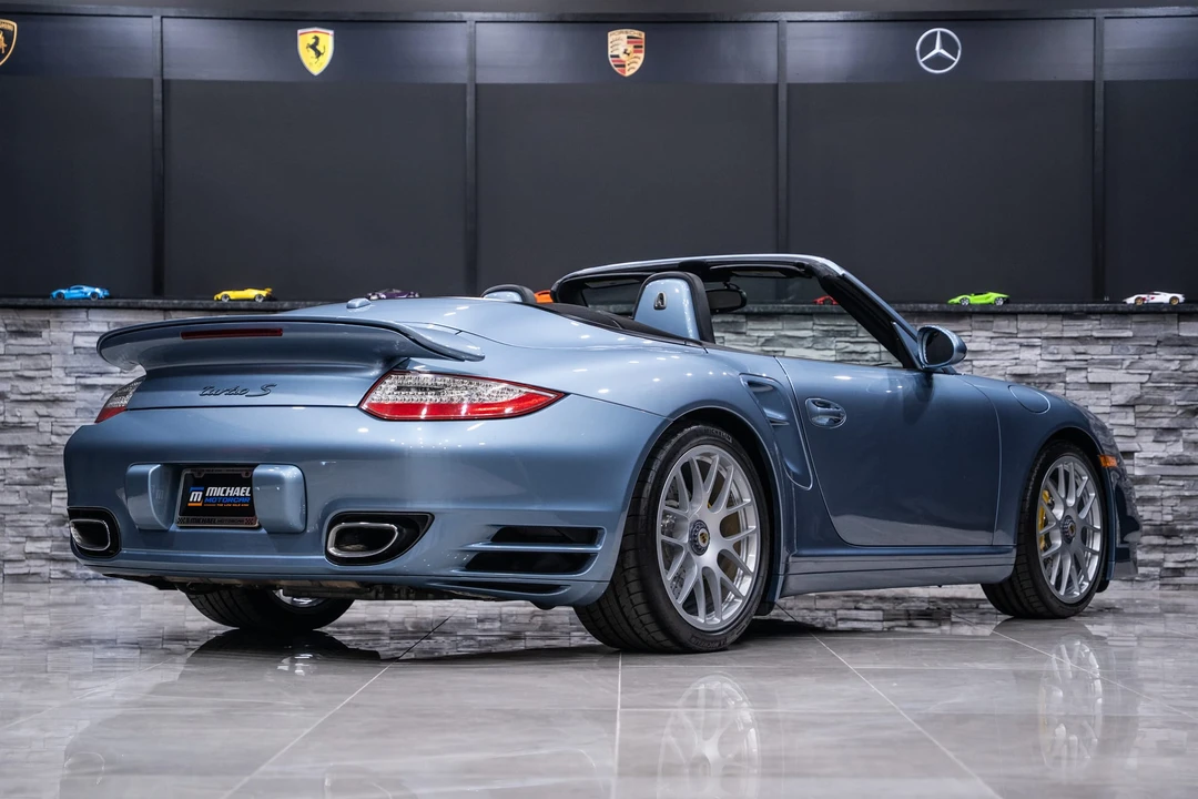 2011 Porsche 997 Turbo S - Image 17 of 31